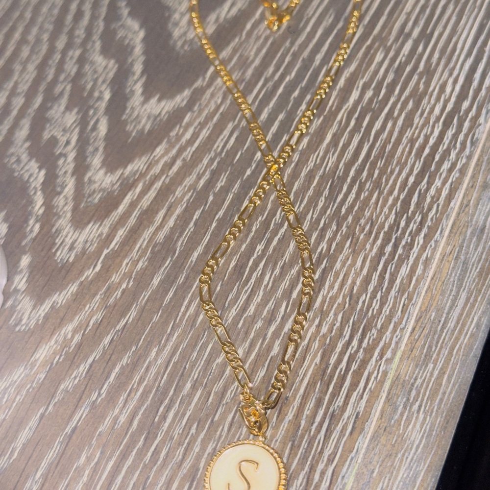Chic Gold Initial Pendant Necklace
